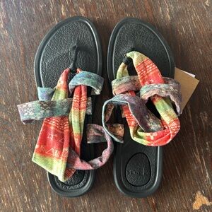 Sanuk Yoga Sling 3 “Kasssia surf” Size 10